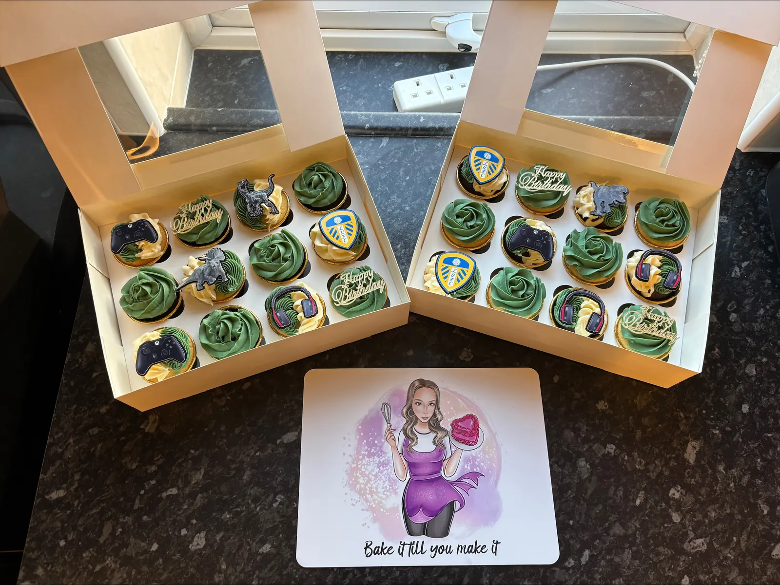 Green and gold cupcake boxes